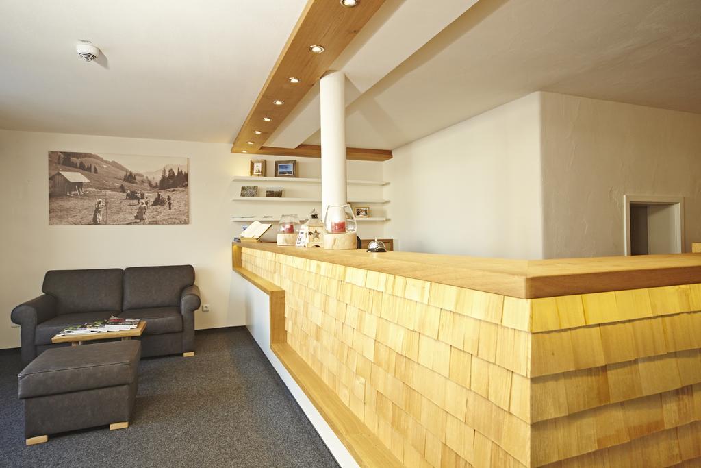 Hotel Garni Oberdorfer Stuben Obermaiselstein Buitenkant foto